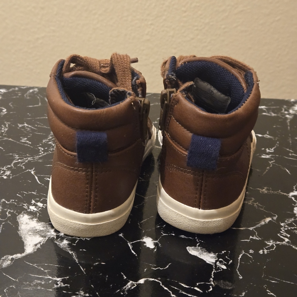 🍒🍒 Cat & Jack Brown Kids High-Top Sneakers - Picture 5 of 9
